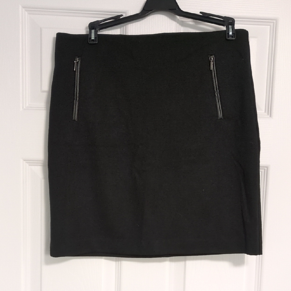 Dalia Collection Black Pencil Skirt